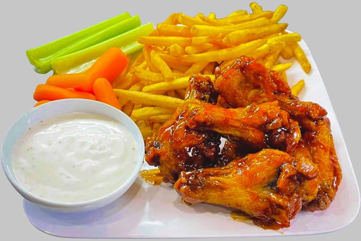 BBQ Wings with Fries