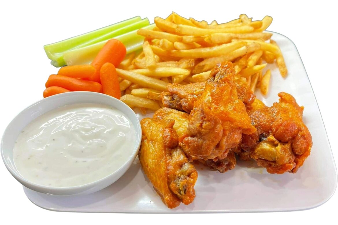 Buffalo Wings with Fries